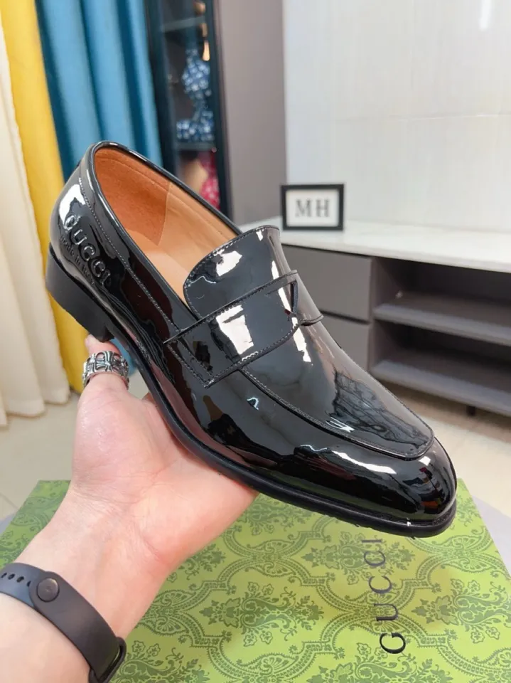 Men's shoes 💰500🌹🌹Niuli [GUCCI Gucci] A new style of formal men's leather shoes is coming~ The original quality upper is made of patent leather imported from Italy, the leather is soft and delicate, comfortable and soft first-layer cowhide lining, rubber wear-resistant outsole, the shoe shape is dignified and domineering, and the luxury charm cannot be concealed! The natural and free nouveau riche leads the trend. Code number: 38-44